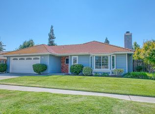2358 Robinwood Ave, Clovis, CA