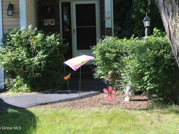 11 Captains Boulevard, Waterford, NY 12188