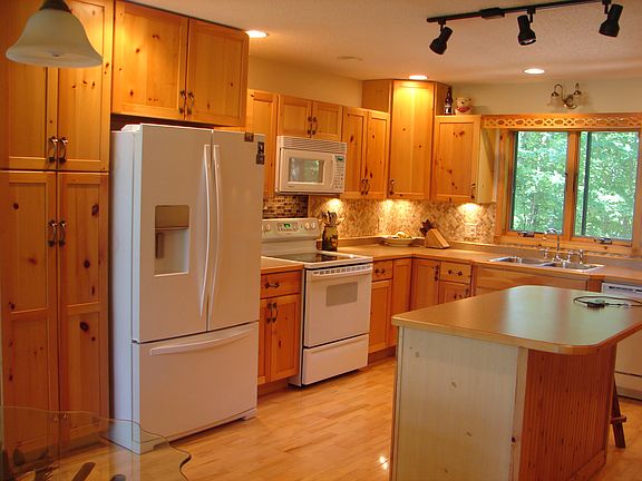 5th image of 12204 Whitefish Avenue