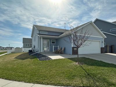 1377 Goldenwood Dr, West Fargo, ND, 58078