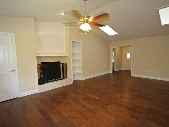 2nd image of 300 Bald Cypress Ct