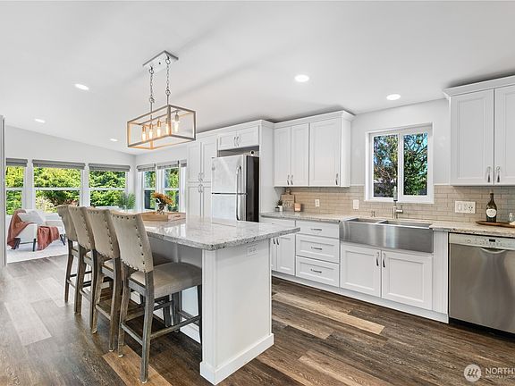 3rd image of 3471 Birch Bay Lynden Road