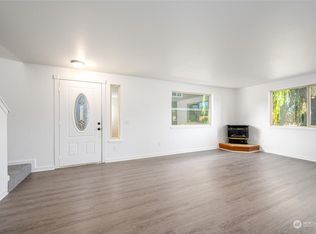 120 W Burke Ave, Arlington, WA 98223