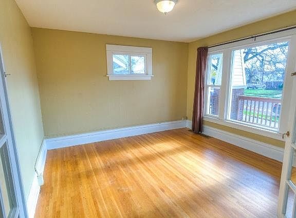 5th image of 208 W Shannon Ave