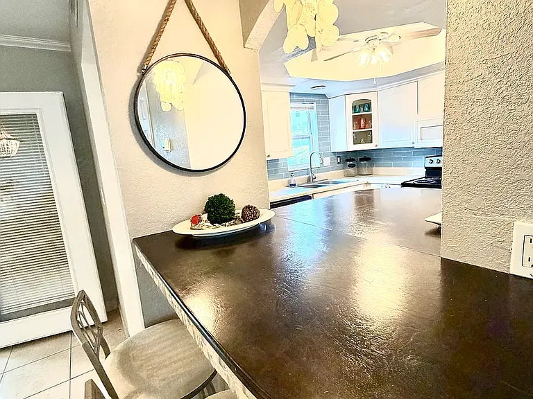 695 A1a N #133 — Photo 11
