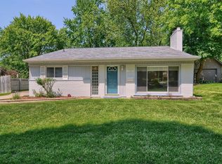 1365 Maple Dr, Rochester, MI 48307