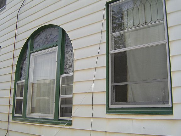 Dining room (curved leased window, living room rectangular o