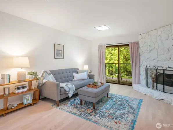 8017 196th Street SW #6B, Edmonds, WA 98026
