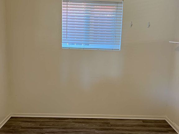 5th image of 347 Henderson Ave