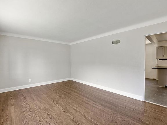 3rd image of 9610 Howerton Dr