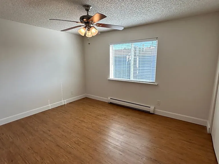 Cottonwood Creek Apartments — Photo 41