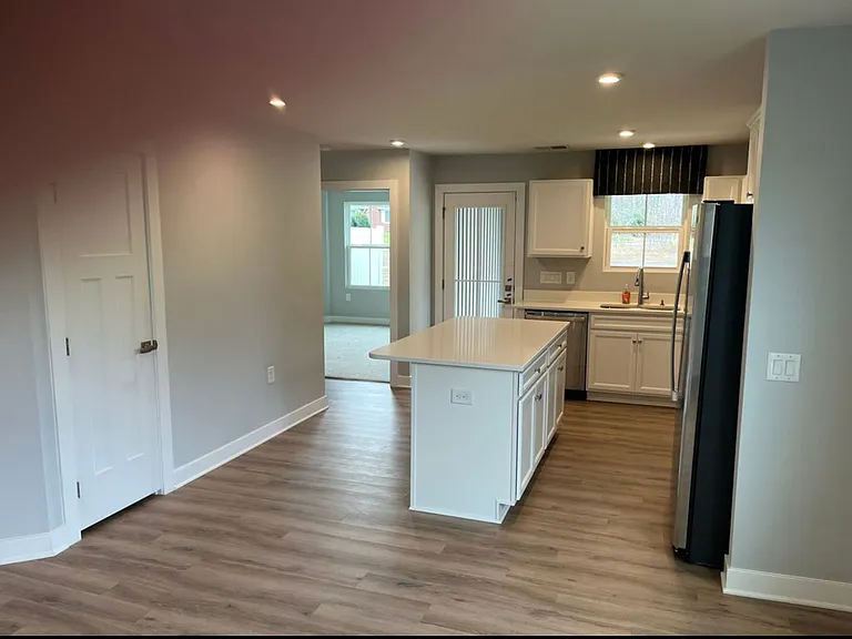 5937 Austin Woods Dr — Photo 4