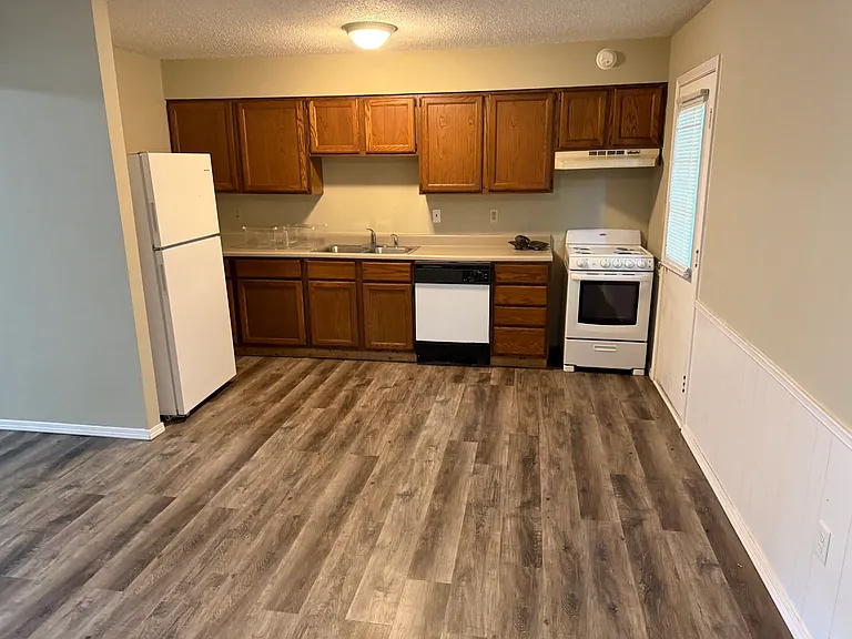 2832 Themis St #8 — Photo 9