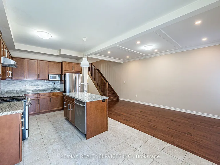 43 Sonoma Valley Cres — Photo 12