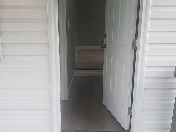 3rd image of 801 W Florence Ave