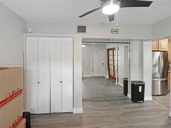 miami-florida-43841149 picture