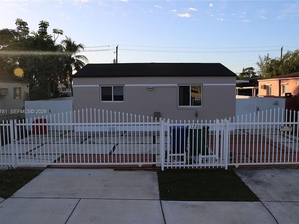 1st image of 1206 Rutland St