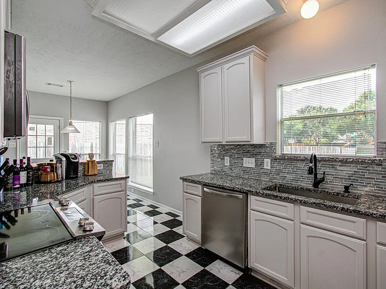 3043 W Hampton Dr — Photo 18