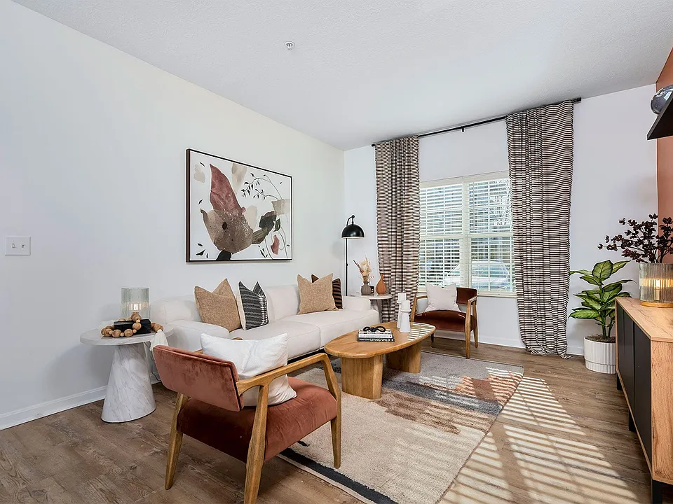 Warner West Apartments