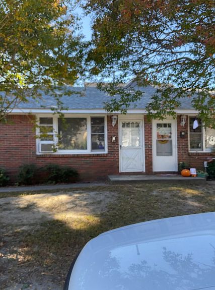 1st image of 175 Orange Ave #1