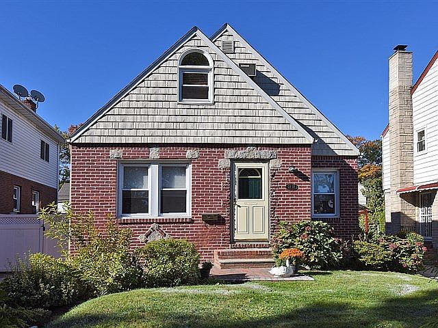 1st image of 5818 201st St