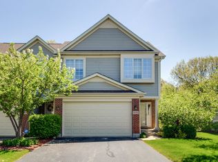 1201 W Lake Dr, Cary, IL 60013