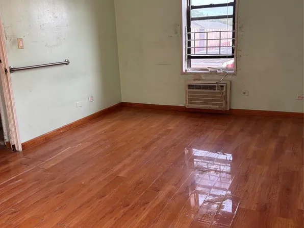 152-72 Melbourne Avenue image 15 of 17