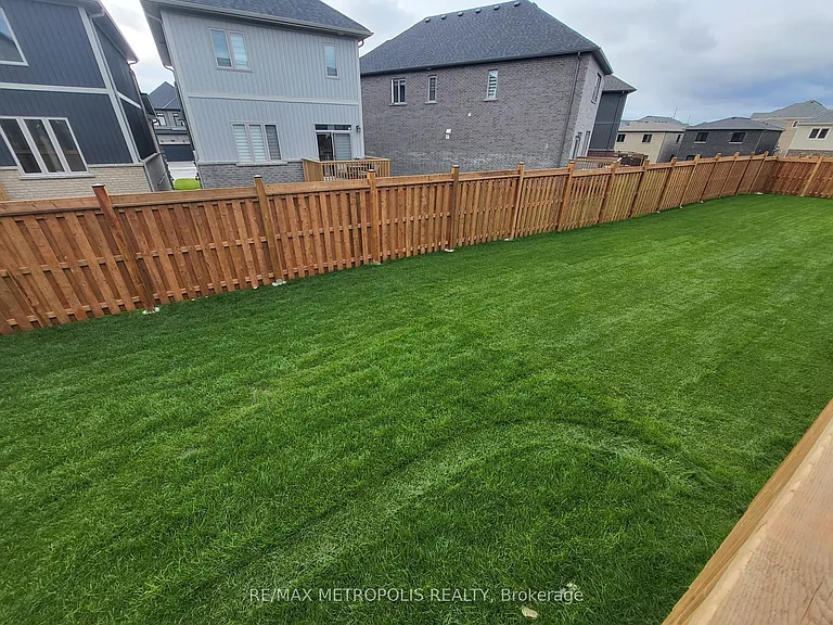 13 Hay Ln — Photo 11