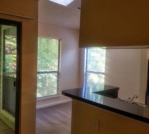 3rd image of 52 Aspen Dr APT D