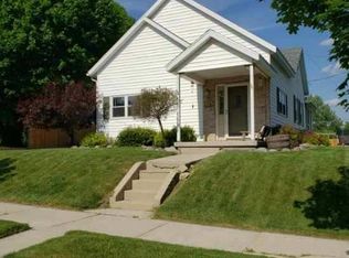 606 Murray St, Wapakoneta, OH 45895