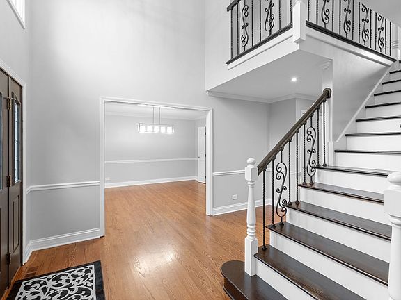 2nd image of 2524 River Woods Dr