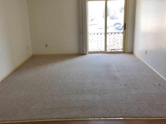 5th image of 7 Railroad Ave APT 305