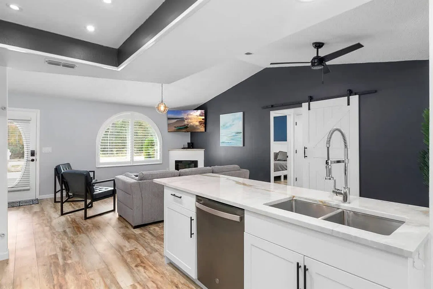 4 bed, 3.0 bath, 1506 sqft, $4,089 — Photo 4