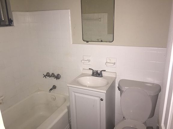 5th image of 8025 NW 11th Ct APT 3