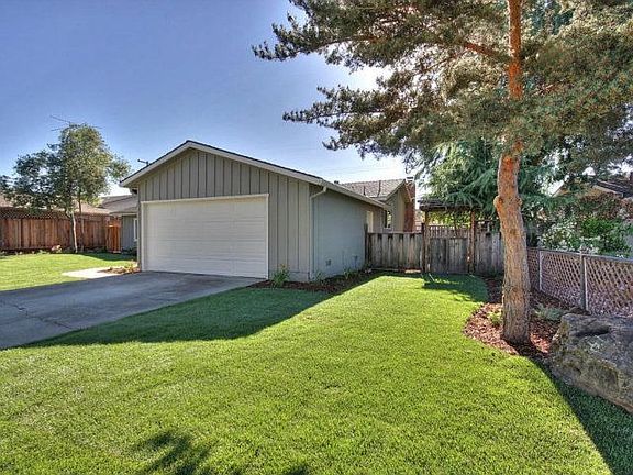 4th image of 805 Rockwood Dr