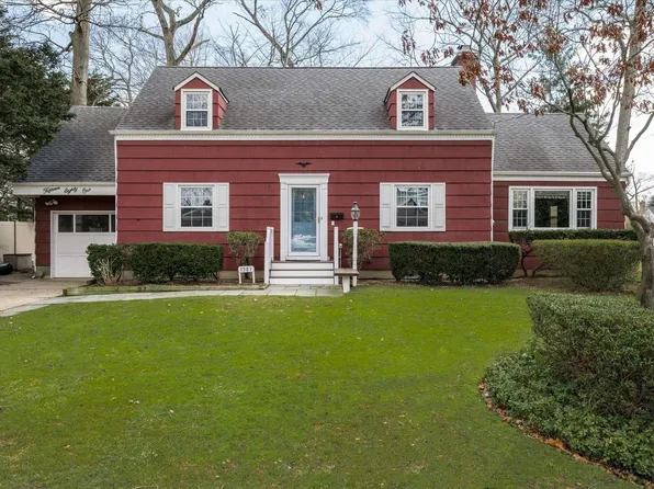 1581 James Road, Wantagh, NY 11793