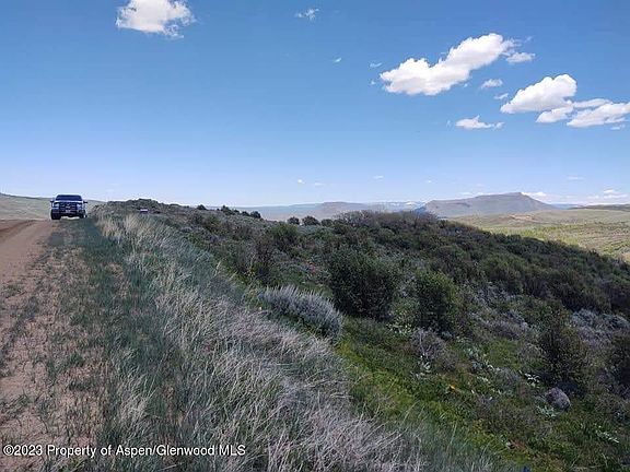 4th image of 98 Game Reserve Dr