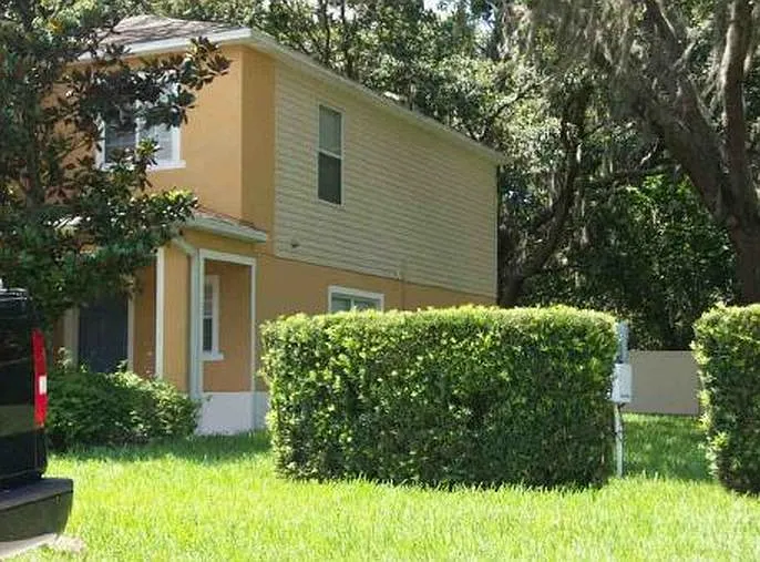3 bed, 2.5 bath, 1474 sqft, $1,950 — Photo 3