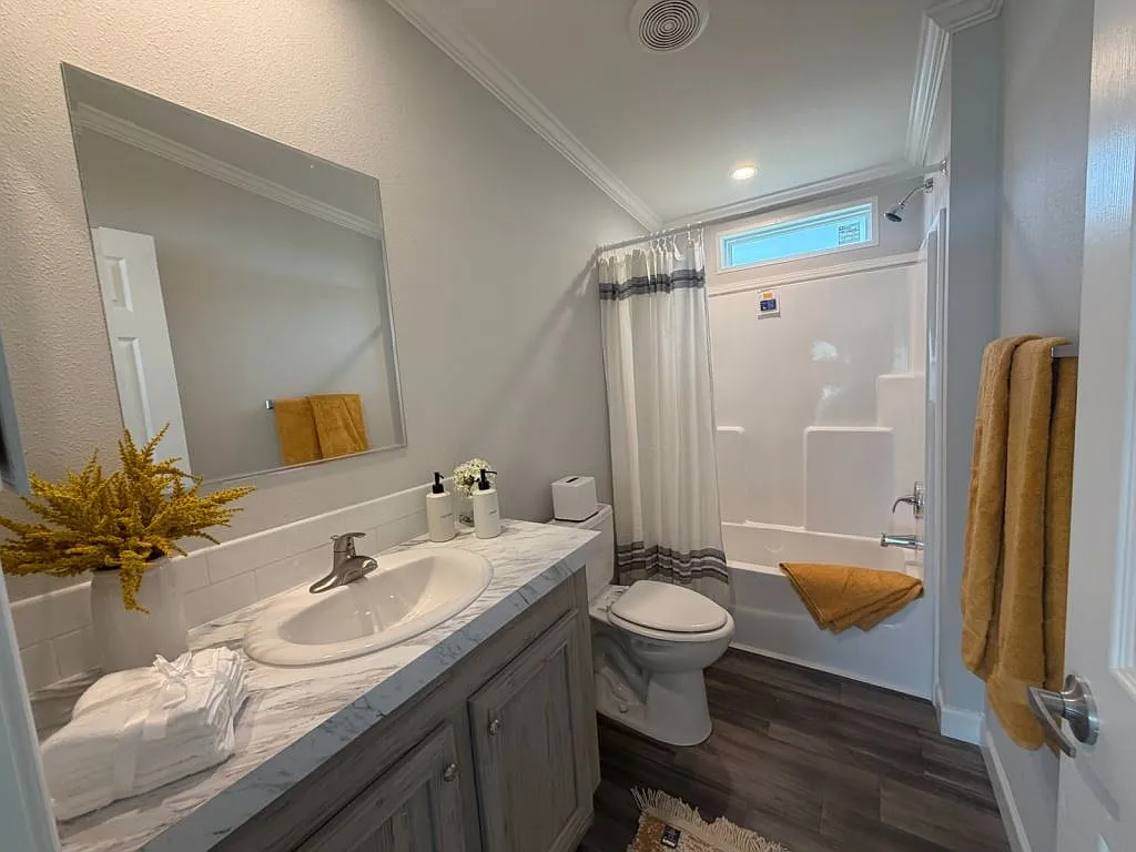3 bed, 2.0 bath, 1250 sqft, $1,499 — Photo 3
