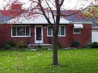 733 N Grove St, Bowling Green, OH 43402