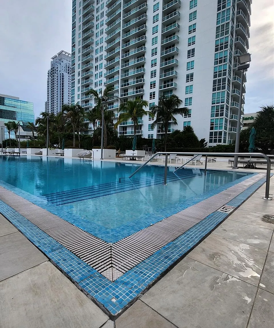 1 bed, 774 sqft, $3,400 — Photo 2