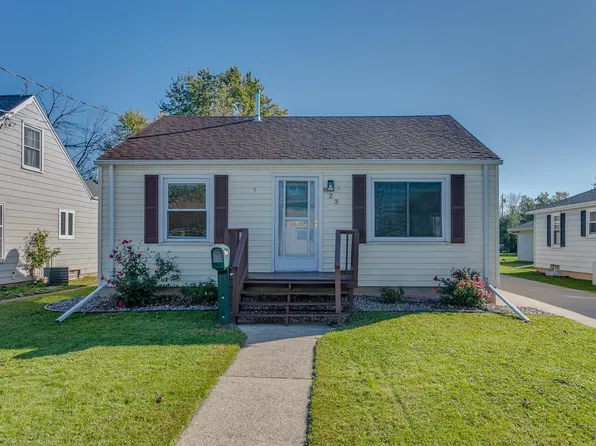 823 Martin St, Menasha, WI 54952