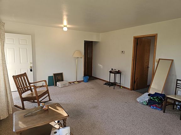 9th image of 305 Truax St