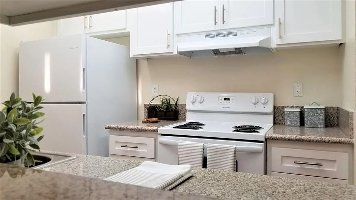 Arbor Park Apartments — Photo 1