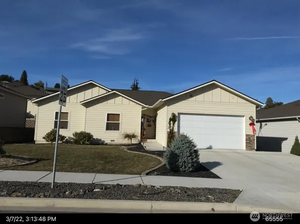 1874 Maiden Lane, Wenatchee, WA 98801