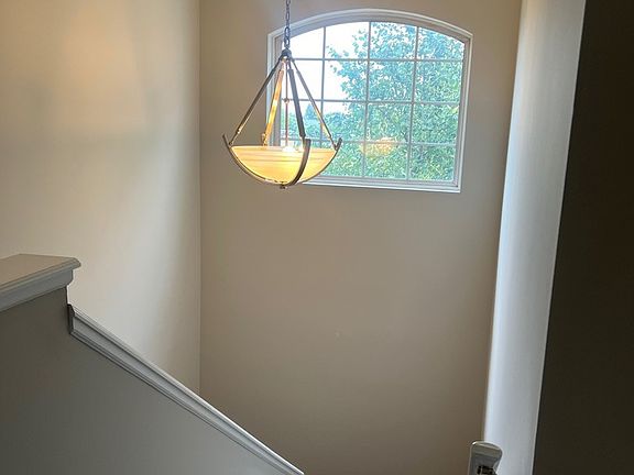 4th image of 3393 Ravinia Cir