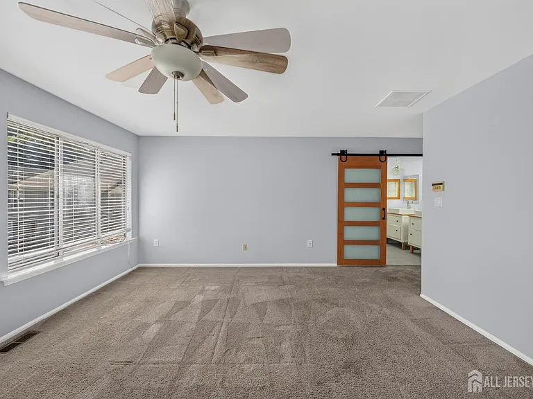 22 Driftwood Dr — Photo 13