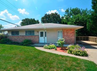 2170 Old Salem Rd, Auburn Hills, MI 48326
