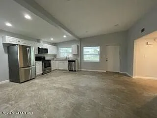 305 Prospect Ave — Photo 6