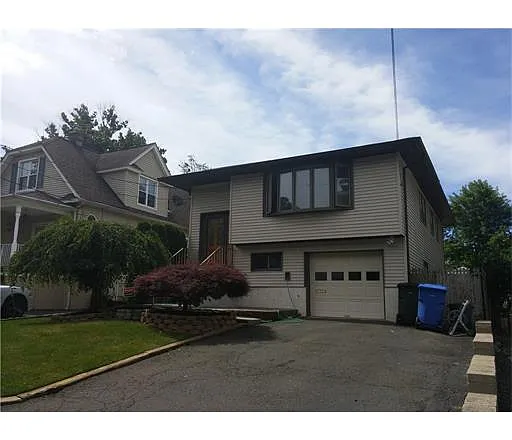 63 Enfield Rd photo 1